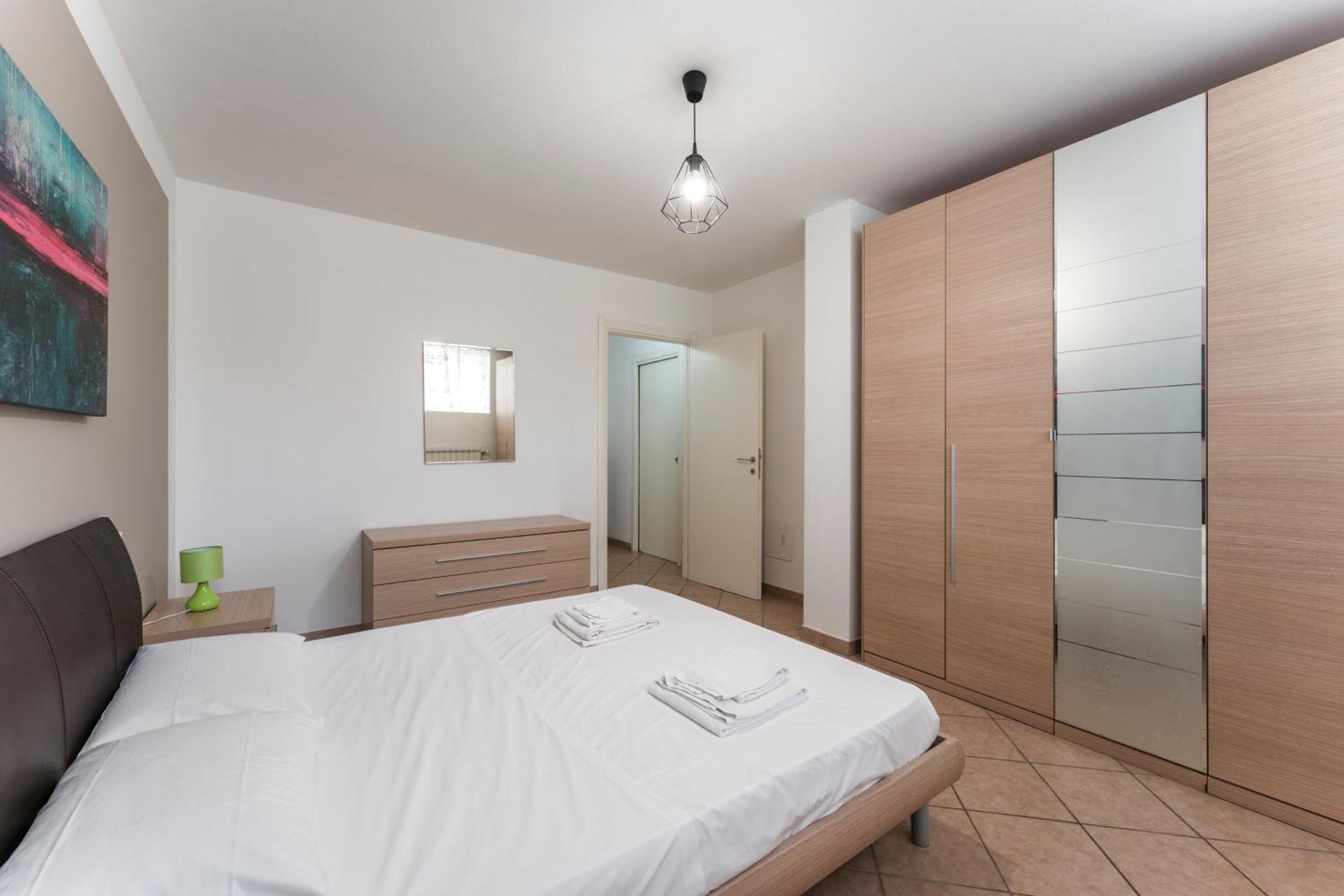 Matteotti Apartments ديسينسانو ديل غاردا المظهر الخارجي الصورة