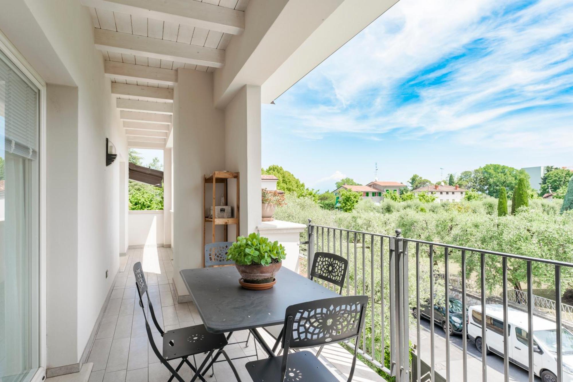 Matteotti Apartments ديسينسانو ديل غاردا المظهر الخارجي الصورة